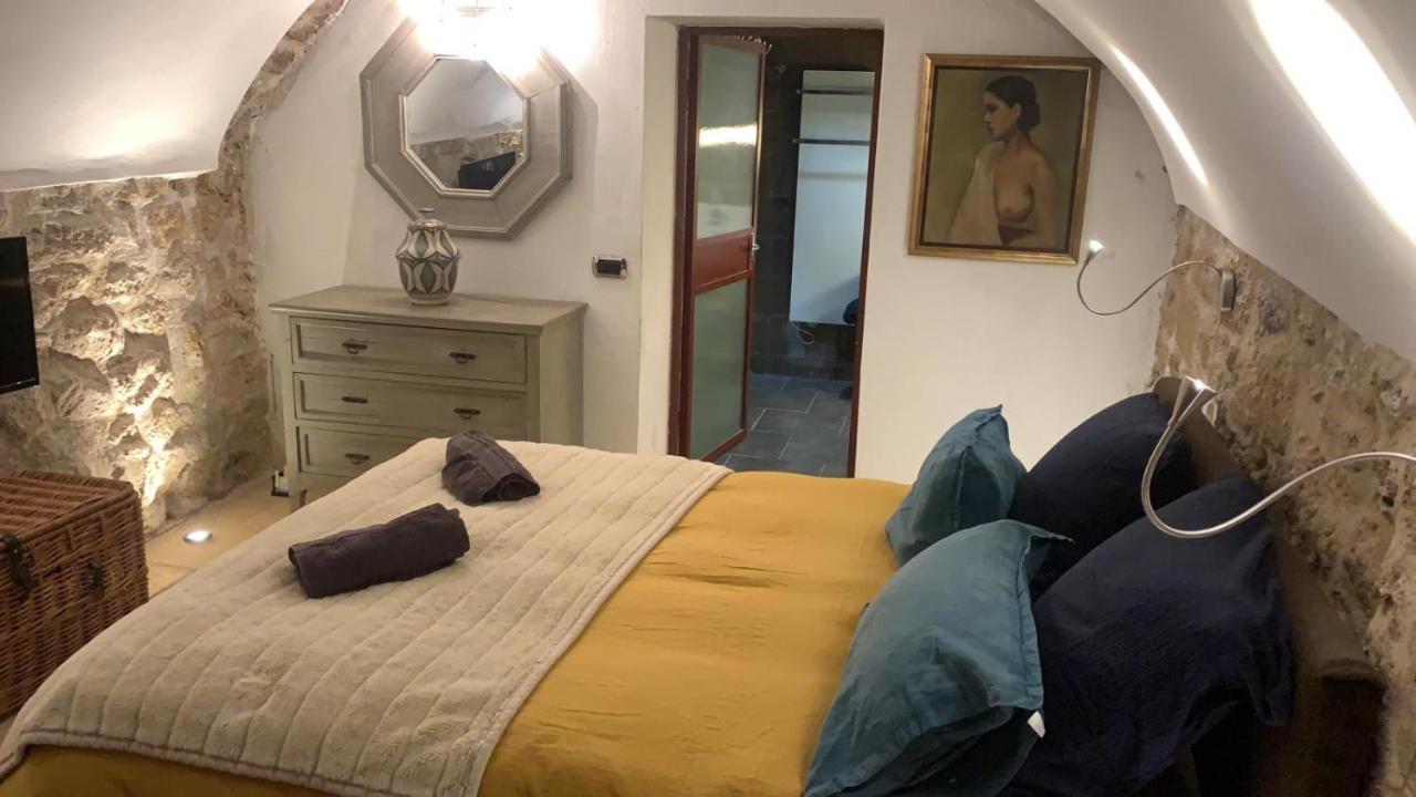 Rognes La Villageoise, Chambre Troglodyte Pitoresque Au Coeur Du Village المظهر الخارجي الصورة