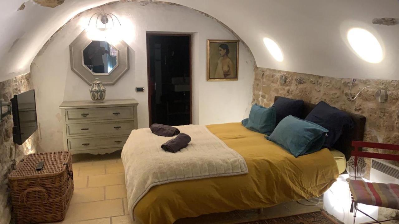 Rognes La Villageoise, Chambre Troglodyte Pitoresque Au Coeur Du Village المظهر الخارجي الصورة