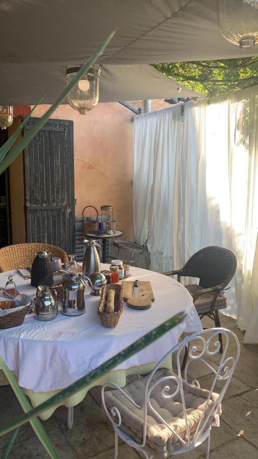 Rognes La Villageoise, Chambre Troglodyte Pitoresque Au Coeur Du Village المظهر الخارجي الصورة